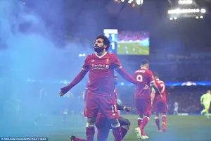 Nhận hat-trick thua trước Liverpool, Man City bị loại ê chề