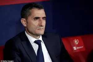 Bi kịch của Valverde,giúp Barca giành cú đúp vẫn bị xem thường