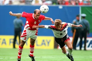 Ký ức World Cup:Cái đầu hói của Letchkov và sự trả giá của Đức