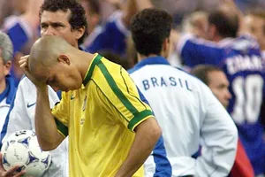 Ký ức World Cup: Bí ẩn vụ động kinh trước trận chung kết