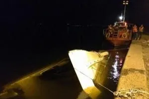 Tai nạn 11 người chết ở địa điểm tuyển Anh đá mở màn World Cup