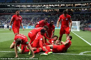 Harry Kane lập 'cú đúp’, tuyển Anh bùng nổ phút bù giờ
