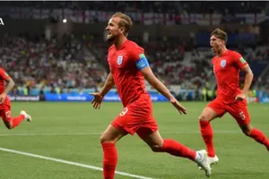 HLV Southgate thảng thốt: Ôi không! Harry Kane ở đâu rồi!