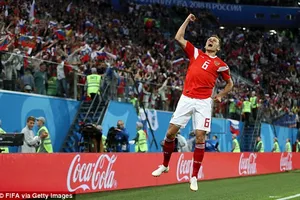 Salah ghi bàn nhờ VAR, Ai Cập vẫn thua thảm chủ nhà Nga