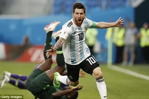 Vòng knock-out World Cup 2018: Chờ Messi 'đấu' Ronaldo
