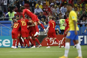 Bỉ gây sốc, loại ứng viên số 1 Brazil khỏi World Cup 2018