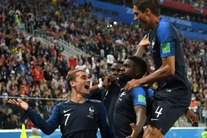 Trung vệ hóa người hùng, Pháp loại Bỉ vào chung kết World Cup