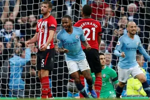 Kinh hoàng Man City chơi 'tennis' với Southampton