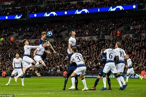 Barcelona bị cầm chân, Kane giúp Tottenham nuôi hy vọng