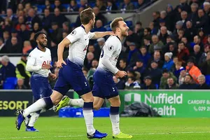 Vùi dập đối thủ, Arsenal, Tottenham thắng lớn đầu năm