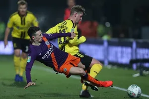 Ghi 10 bàn vào lưới đối thủ, Man City vào chung kết League Cup