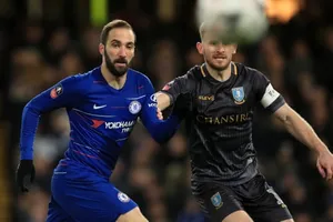 Tottenham thua sốc, Chelsea 'nối gót' MU, Man City ở FA Cup