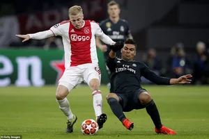 Bàn thắng phút cuối giúp Real Madrid vượt qua Ajax