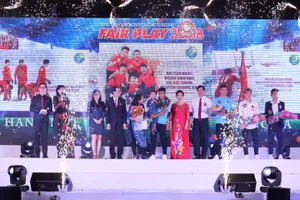 Bốn tuyển thủ Việt Nam đăng quang giải Fair Play 2018