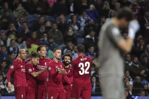 Hàng công tỏa sáng, Liverpool 'vùi dập' Porto vào bán kết