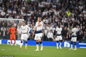 Thua Ajax, sao Tottenham bị huyền thoại Hà Lan chỉ trích