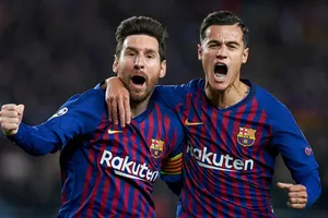 Coutinho bị CĐV Barcelona chỉ trích, Messi bênh vực