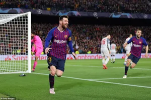 Messi thăng hoa, Barcelona 'vùi dập' Liverpool