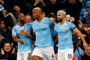 Man City hạ Leicester City chạm tay vào ngôi vương