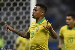 Thua đau Brazil, Messi lại lỡ hẹn danh hiệu cùng Argentina