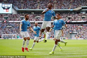 Salah vô duyên, Liverpool nhìn Man City vô địch siêu cúp Anh