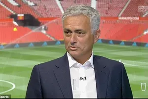 Mourinho ca ngợi siêu hậu vệ đắt giá nhất thế giới của MU