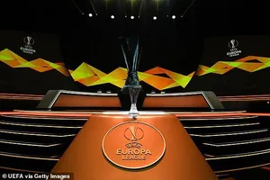 Bốc thăm Europa League: MU, Arsenal dễ thở, có 2 bảng tử thần