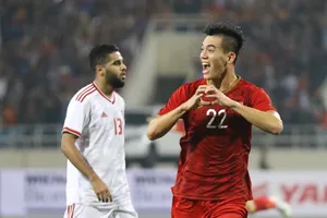 Người hùng Tiến Linh khiến UAE ôm hận, VN lên ngôi đầu bảng