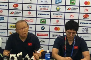 Thầy Park nói về Quang Hải, giải thích lý do Tấn Sinh đá 11 m