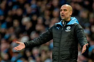 Man City thi đấu giải hạng 3, Pep Guardiola vẫn ở lại