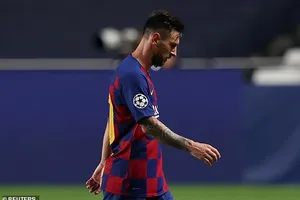 Messi tuyên bố muốn rời Barcelona ngay lập tức