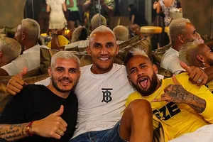 Sau Neymar, Di Maria, thêm 3 siêu sao của PSG dính COVID-19