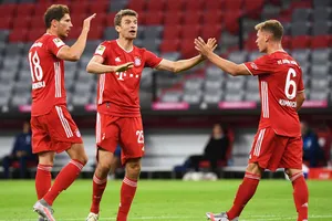 Bayern Munich đá 8 cầu thủ Đức, thắng 8 sao mở màn Bundesliga