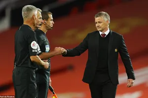 Solskjaer nói gì về bước ngoặt tranh cãi khiến MU thua trận?