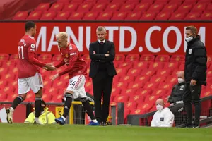 MU thua thảm, HLV Solskjaer lại nói về chiếc gương 'thần kỳ'