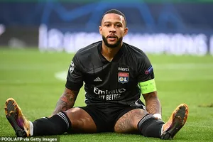 Cựu sao MU tiếc nuối vì Barcelona... hết tiền