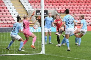 MU ngược dòng cầm hòa Man City ở derby Manchester