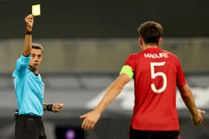 Maguire sẽ bị cấm thi đấu 1 trận nếu nhận thêm 1 thẻ vàng. ẢNH: GETTY