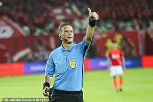 Trọng tài Mark Clattenburg. ẢNH: GETTY