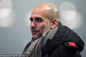 Pep Guardiola và Man City lần đầu len đỉnh Premier League mùa này. ẢNH: GETTY