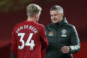 Solskjaer hứa cho De Beek thi đấu thường xuyên hơn. ẢNH: REUTERS