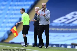 Pep Guardiola biến Man City thành đội bóng không thể bị đánh bại. ẢNH: GETTY