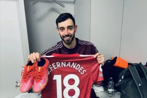 Tấm lòng vàng của siêu sao MU Bruno Fernandes
