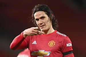 Cavani vẫn đang làm hết sức mình trên sân cho MU. ẢNH: REUTERS