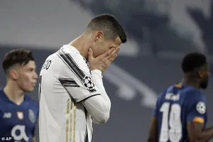Ronaldo bị đổ trách nhiệm sau khi Juventus bị loại khỏi Champions League. ẢNH: AP