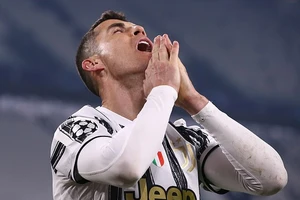 Ronaldo lại lỡ hẹn với Champions League cùng Juventus. ẢNH: GETTY
