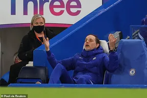 Tuchel tức giận tự trách bản thân