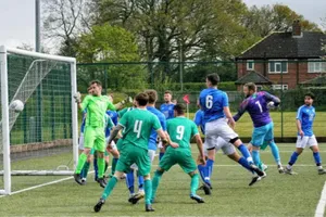 Không tưởng thủ môn ghi 3 bàn trong 1 trận