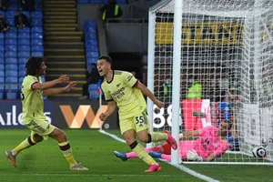 Người biến 500.000 đồng thành 650 triệu nhờ... Arsenal