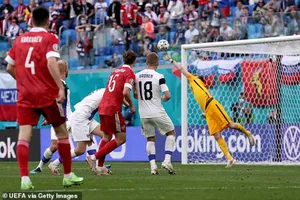 Siêu phẩm thắp sáng hi vọng cho tuyển Nga